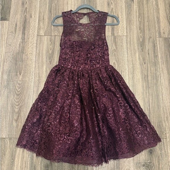 Alice + Olivia ophelia Plum lace fit & flare dress Corset size 4 NWT - Picture 2 of 7